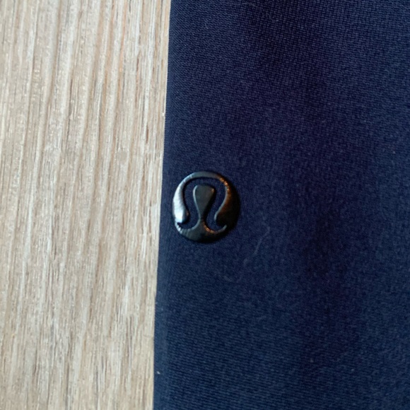 Men's Lululemon Navy Shorts - Picture 8 of 8